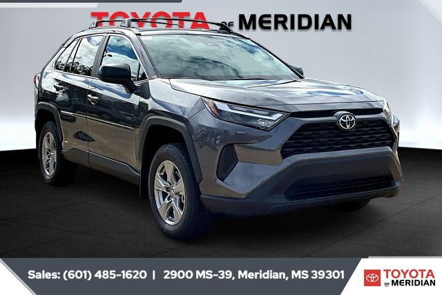 2025 Toyota RAV4 LE's photo