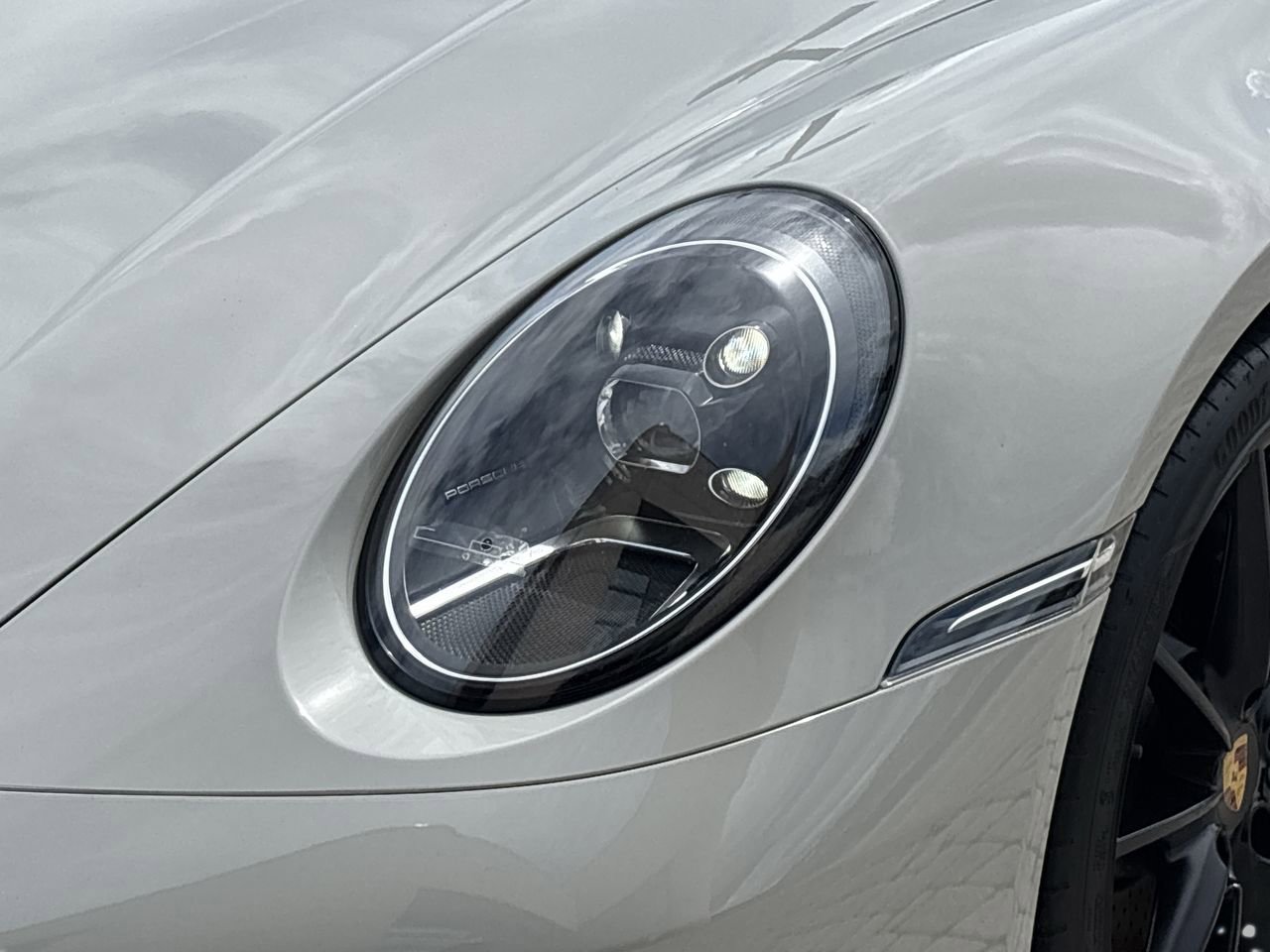 2022 Porsche 911 4 photo 6