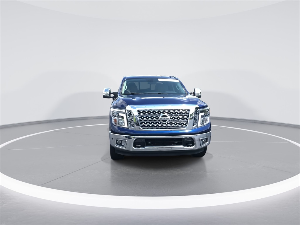 2019 Nissan Titan SL photo 2