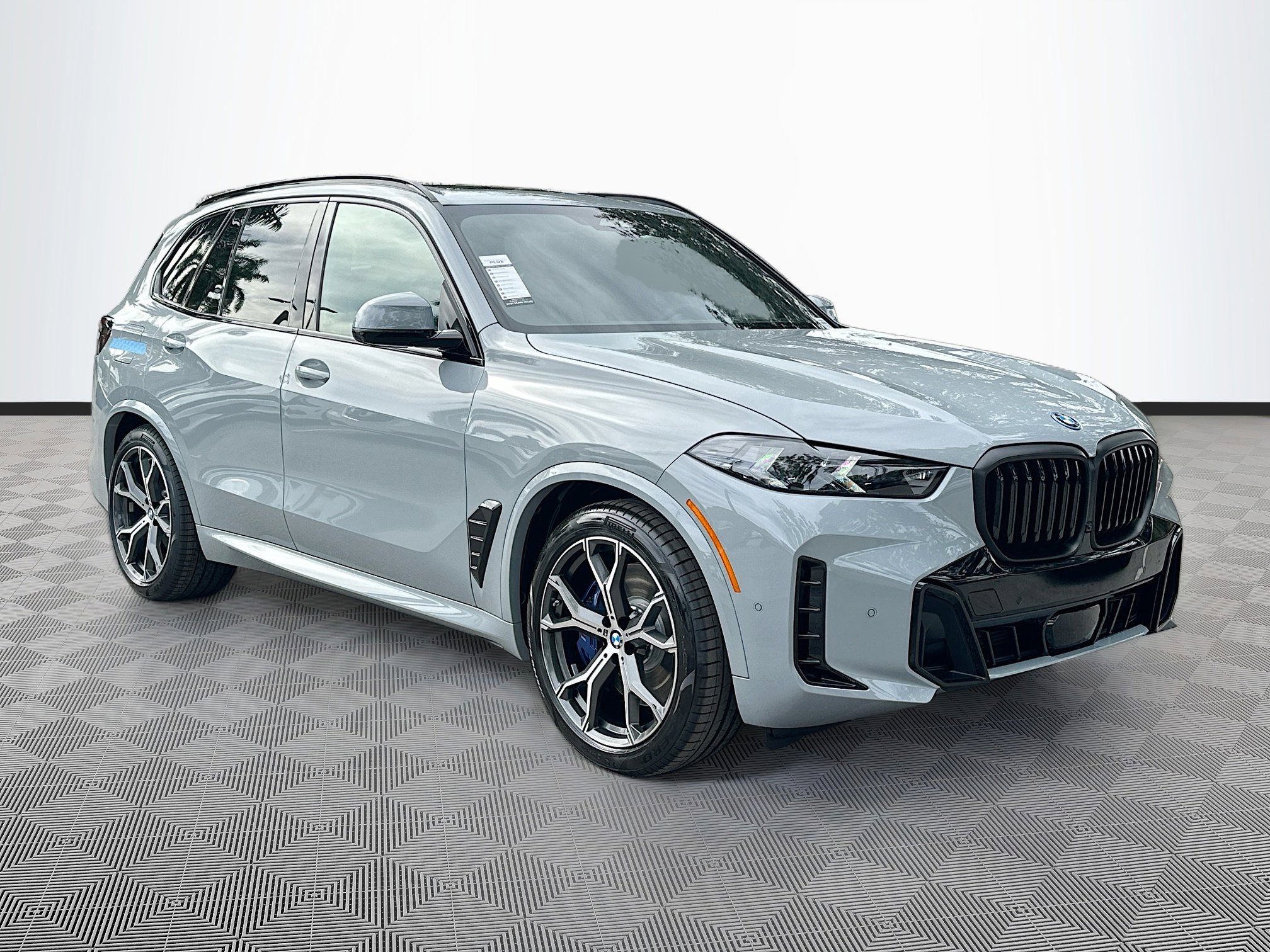 2026 BMW X5 50e's photo