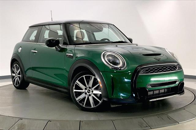 2024 MINI Hardtop 2 Door S's photo
