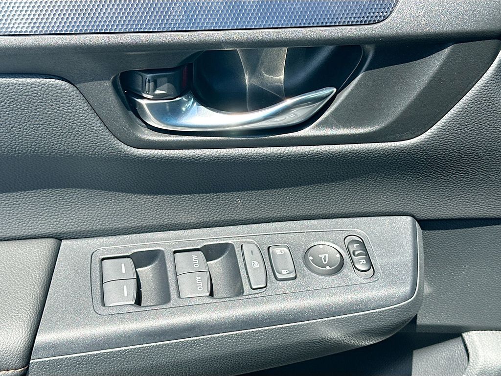 2026 Honda CR-V Hybrid photo 17