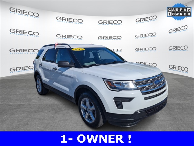 2019 Ford Explorer Base photo 2