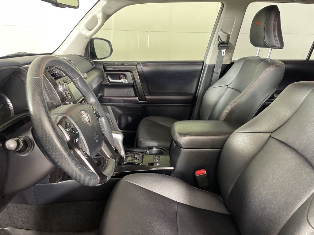 2019 Toyota 4Runner TRD Off-Road Premium photo 19