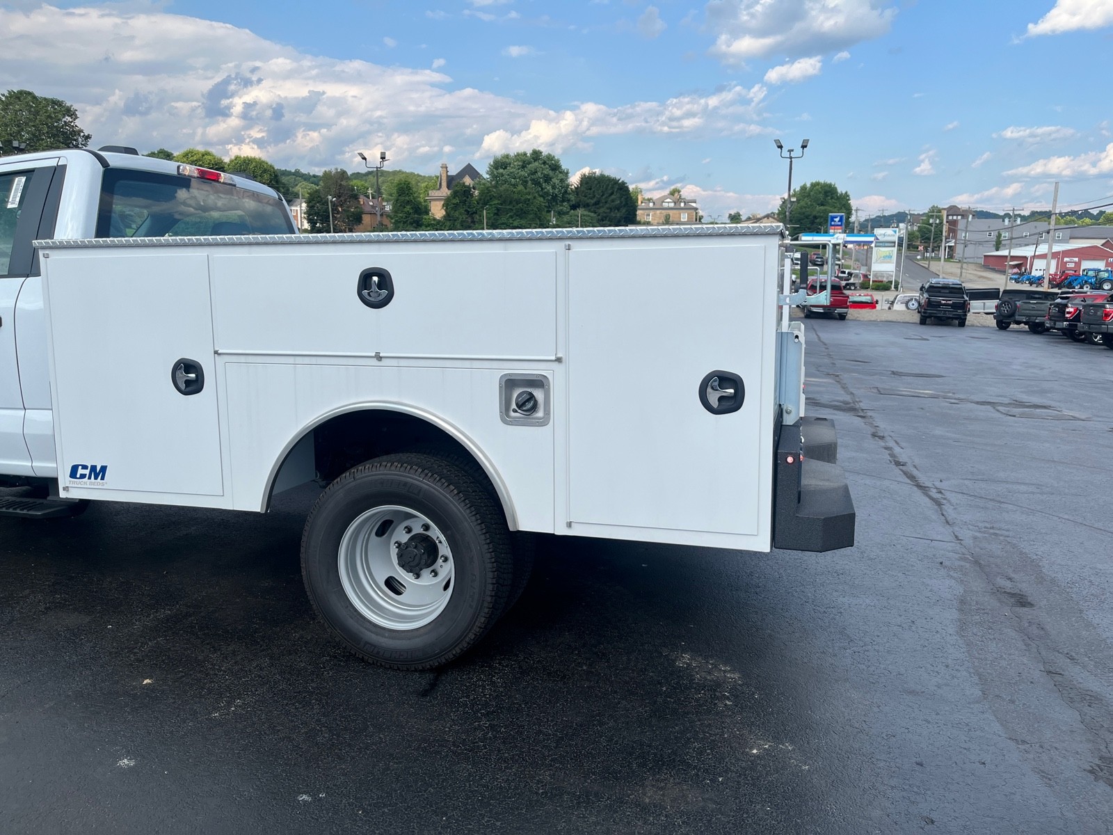 2025 Ford F-350 XL photo 4