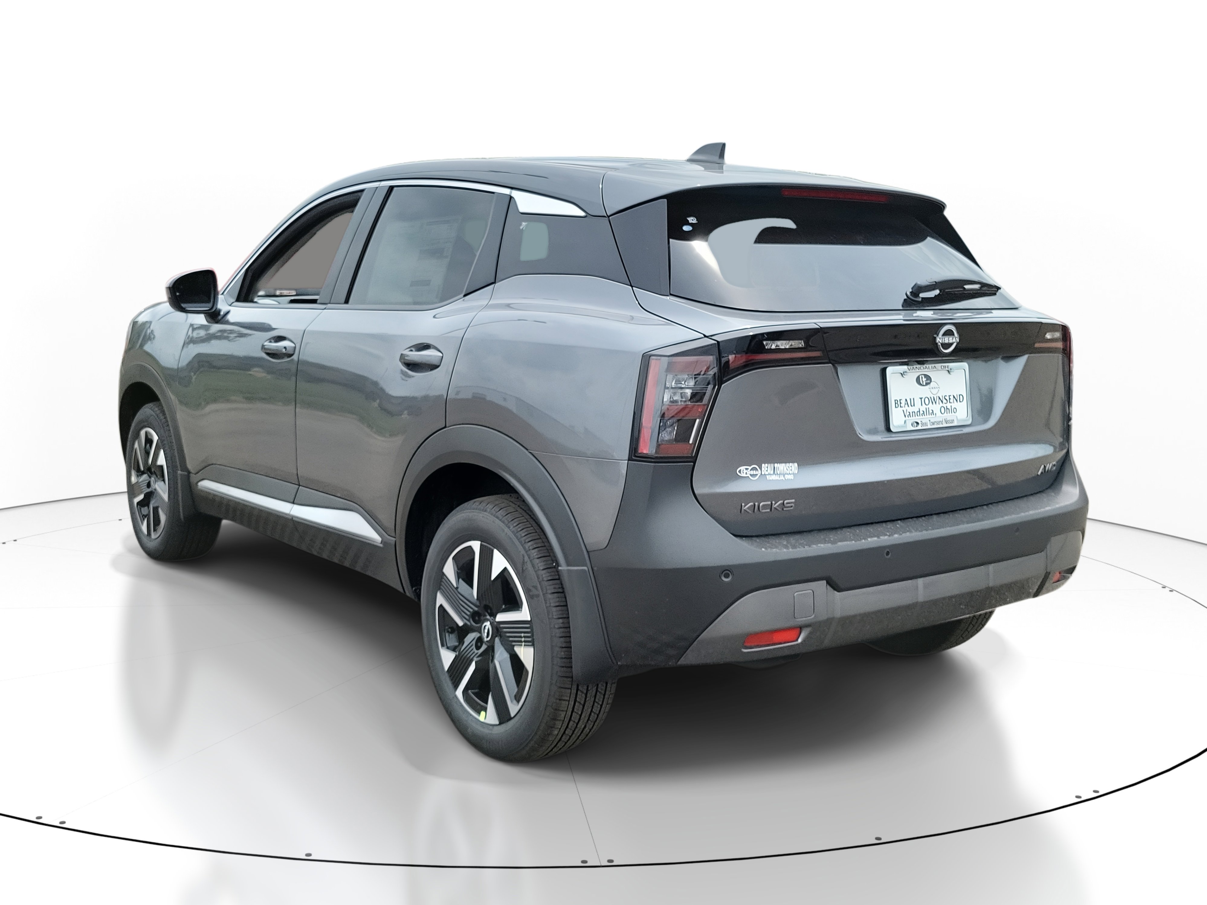 2025 Nissan Kicks SV photo 2
