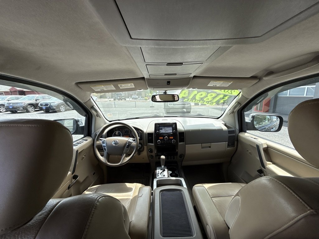 2014 Nissan Titan SL photo 12
