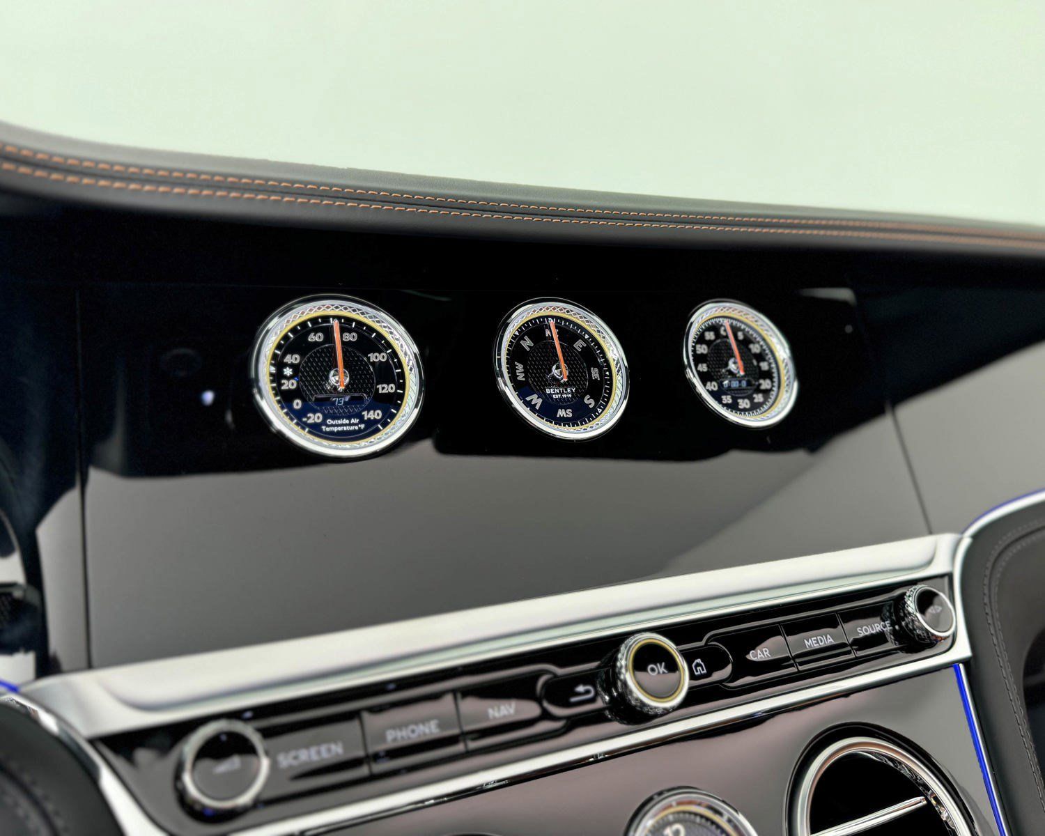 2024 Bentley Continental GT Azure photo 30