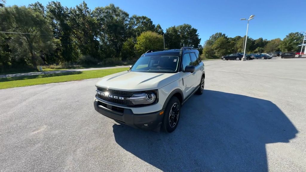 2025 Ford Bronco Sport Outer Banks photo 4