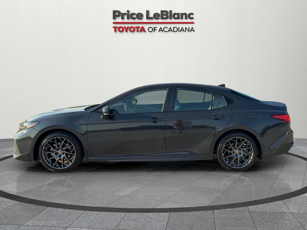 2025 Toyota Camry SE photo 4