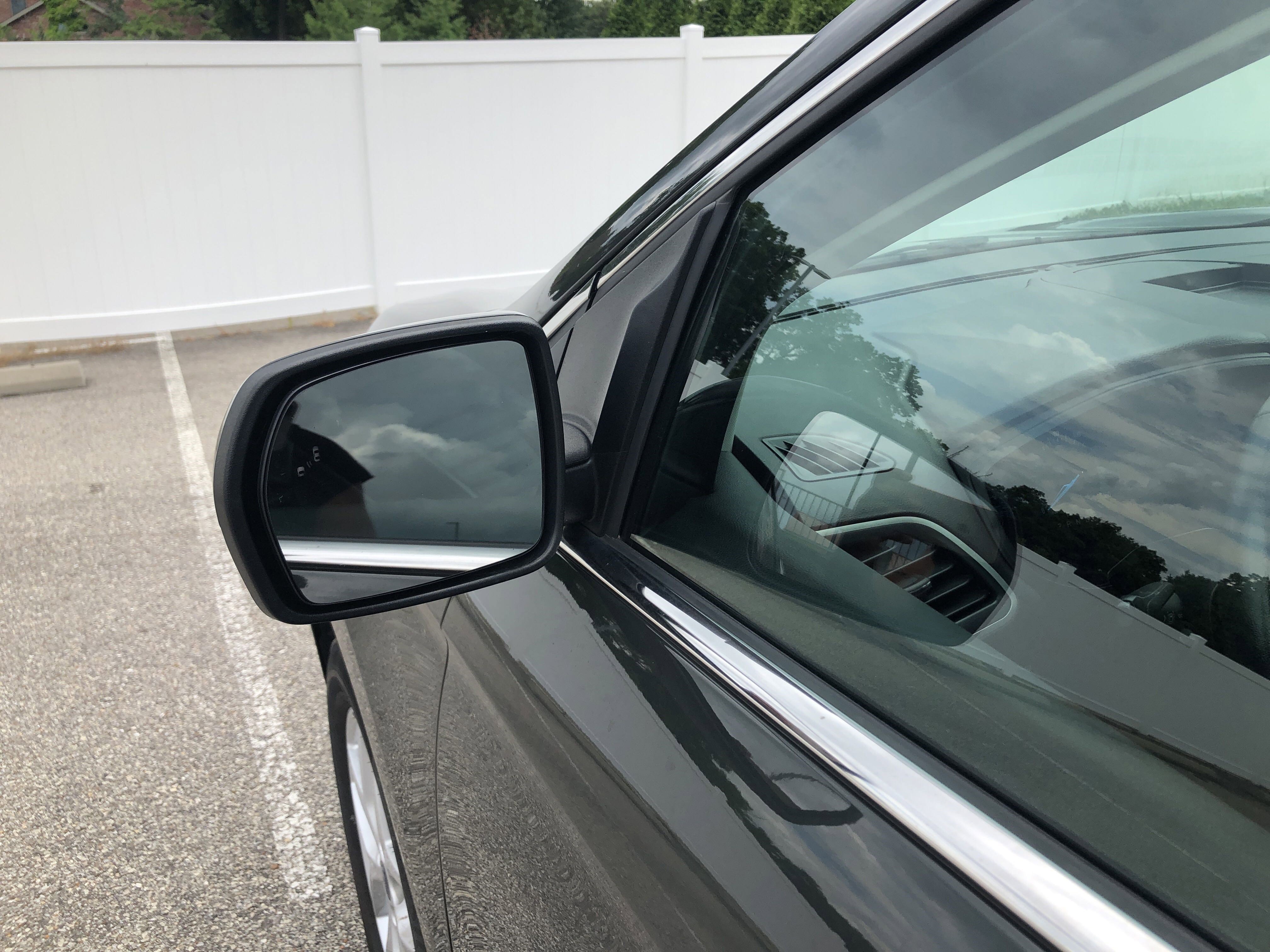 2022 Ford Edge SEL photo 9