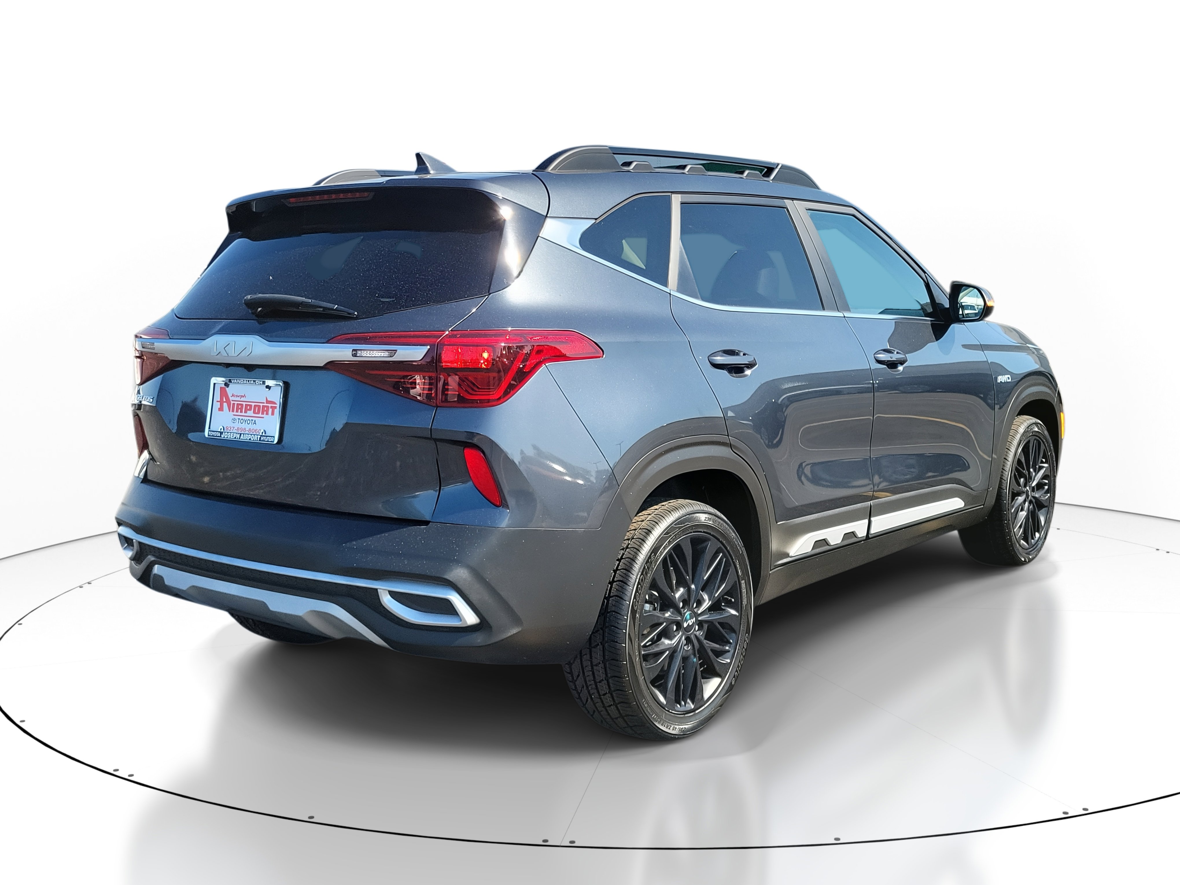 2022 Kia Seltos Nightfall Edition photo 2