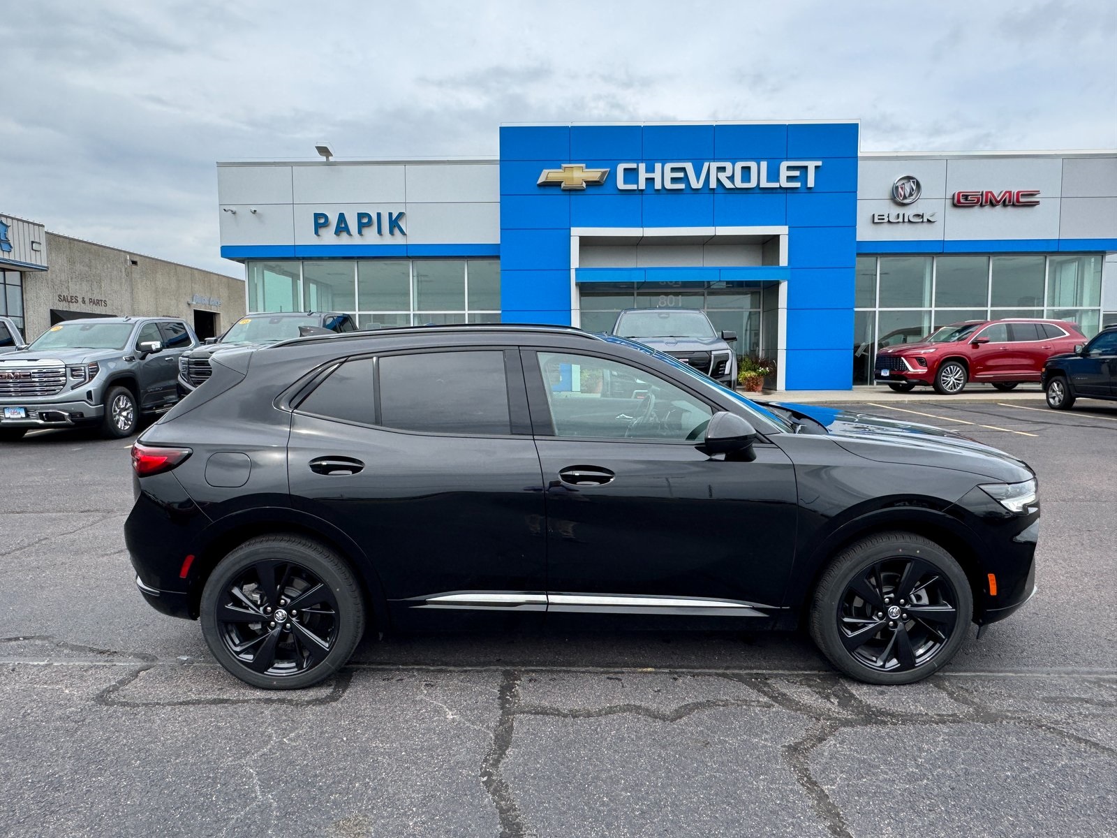 2023 Buick Envision Essence's photo