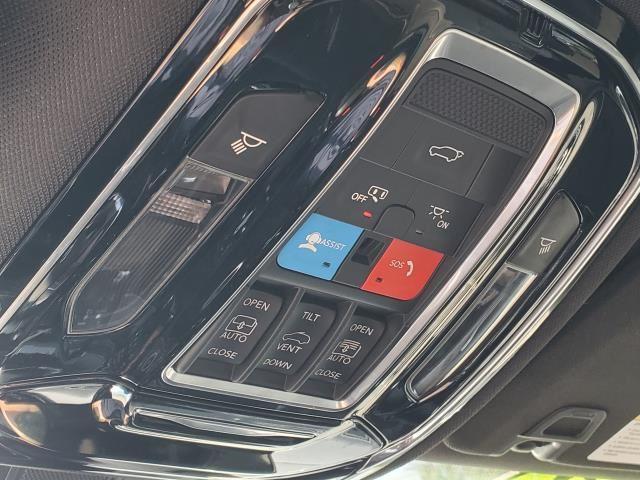 2022 Jeep Grand Cherokee Overland photo 12