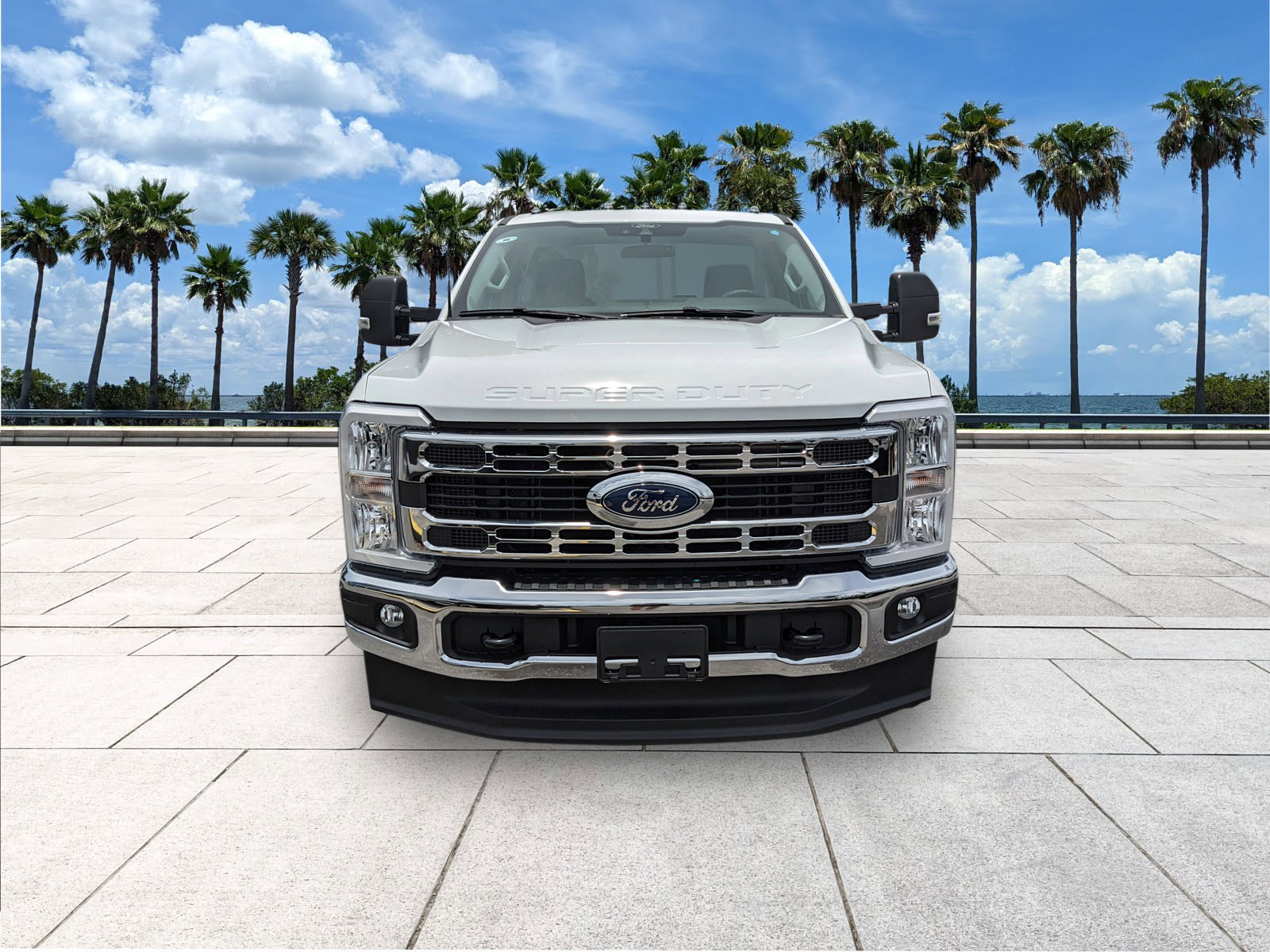 2025 Ford F-350 photo 3