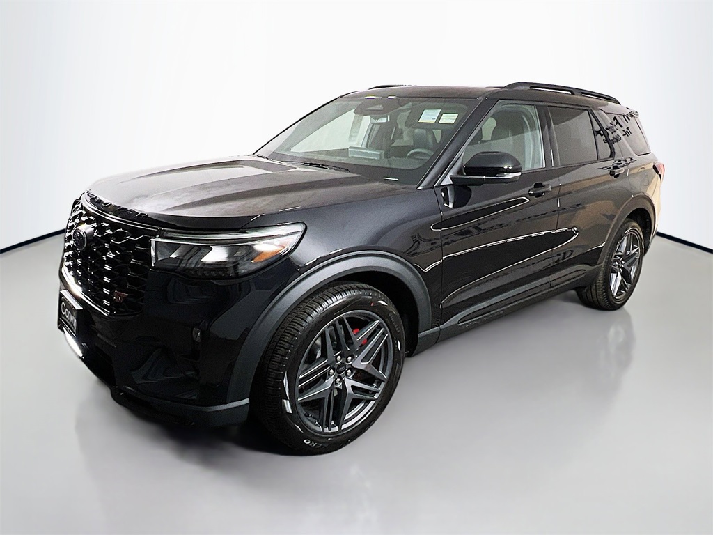 2025 Ford Explorer ST photo 3