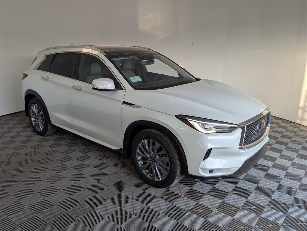 2025 Infiniti QX50 Luxe AWD photo 2