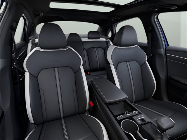 2026 Kia K5 GT-Line photo 13