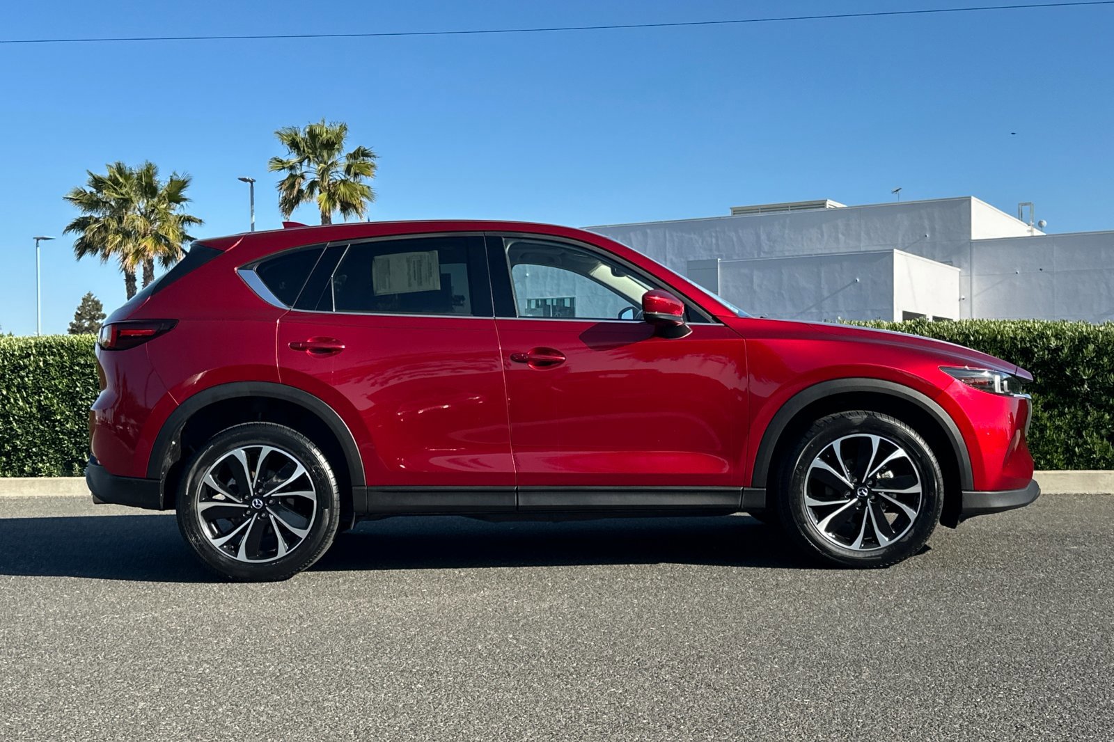 2022 Mazda CX-5 2.5 Premium Plus photo 2