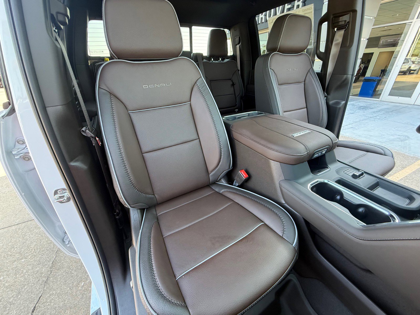 2025 Gmc Sierra 2500 HD Denali photo 30