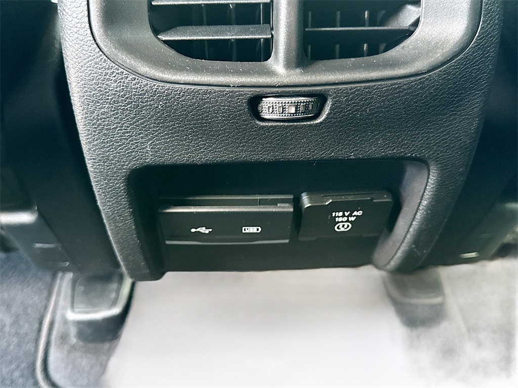 2019 Jeep Cherokee Limited photo 23