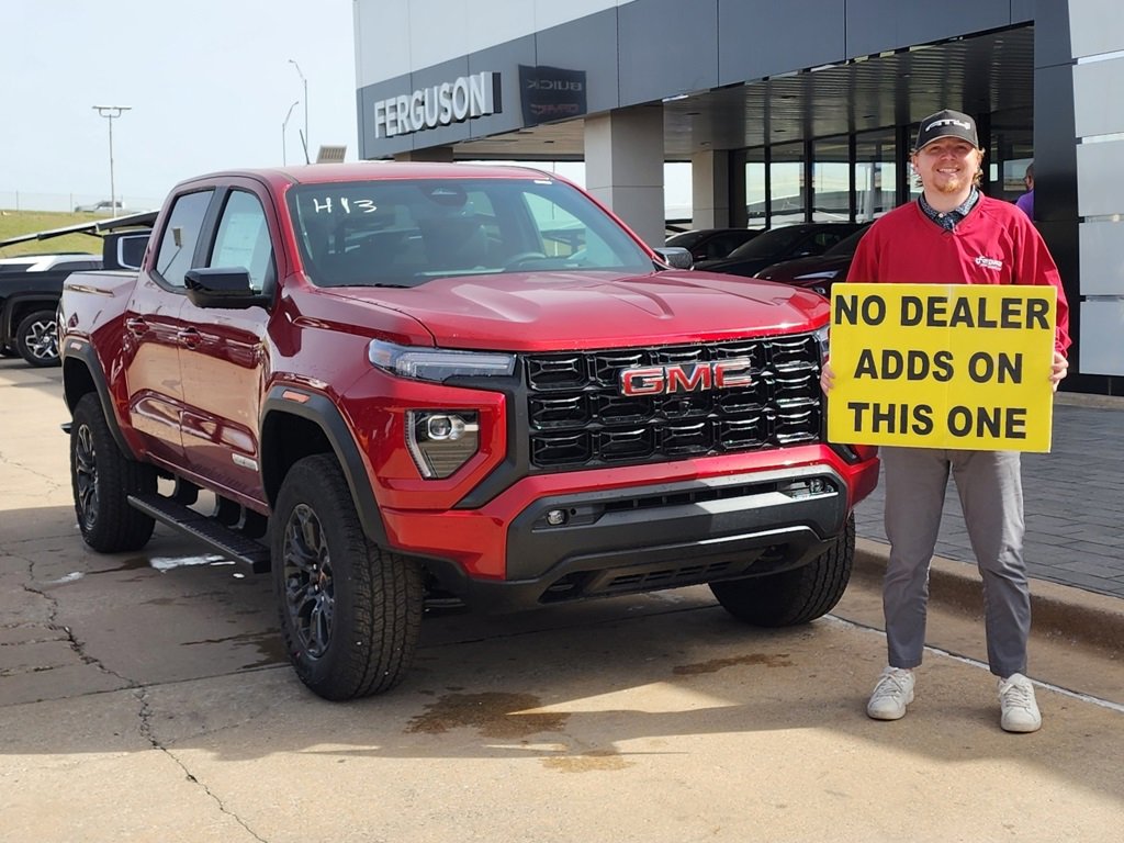 2025 GMC Canyon Elevation's photo