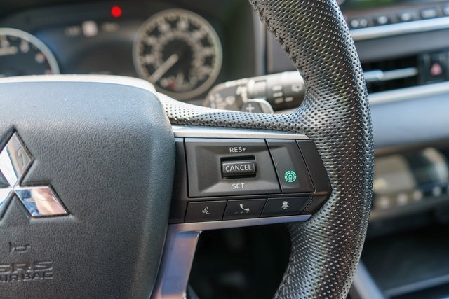 2023 Mitsubishi Outlander SE photo 16