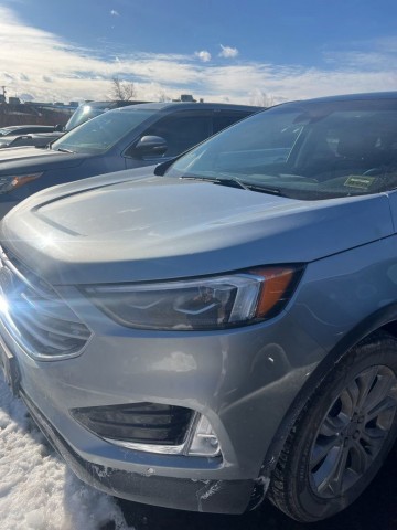 2020 Ford Edge Titanium's photo