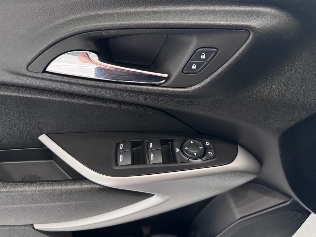 2024 Chevrolet Trax photo 22