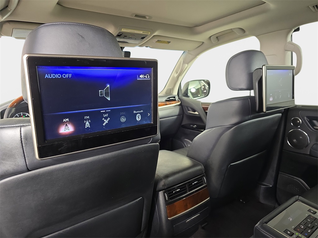 2020 Lexus LX 570 photo 34