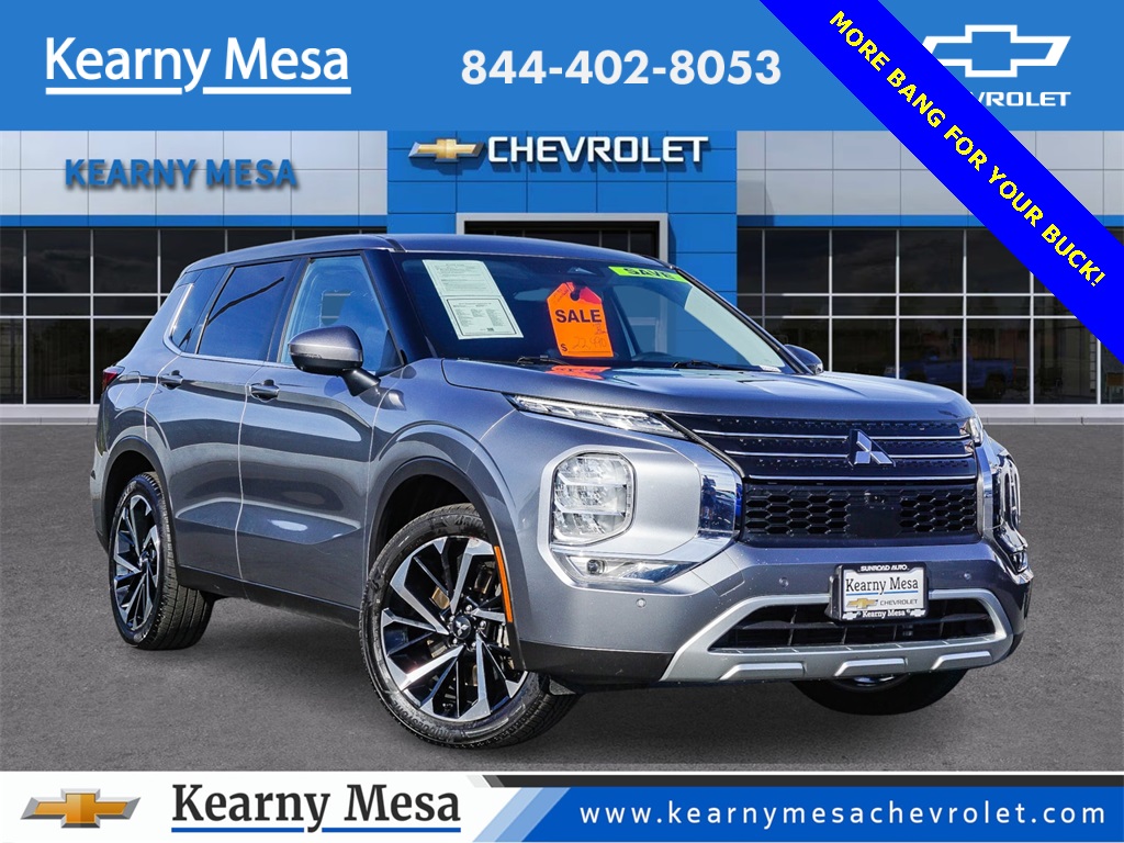 2024 Mitsubishi Outlander SE's photo