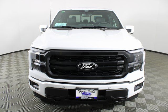 2025 Ford F-150 Lariat photo 2