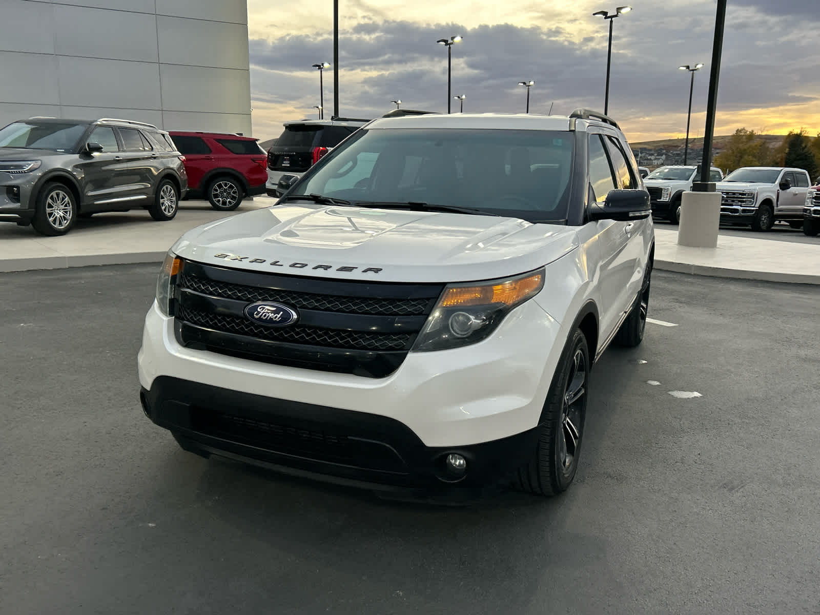 2015 Ford Explorer Sport photo 2