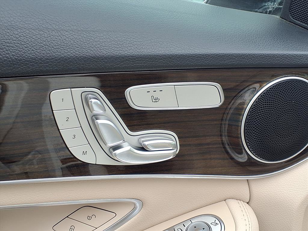 2018 Mercedes Benz C 300 photo 5