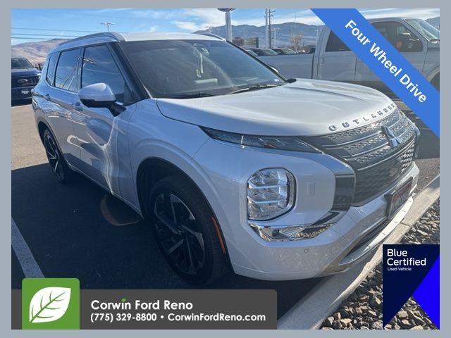 2023 Mitsubishi Outlander SEL's photo