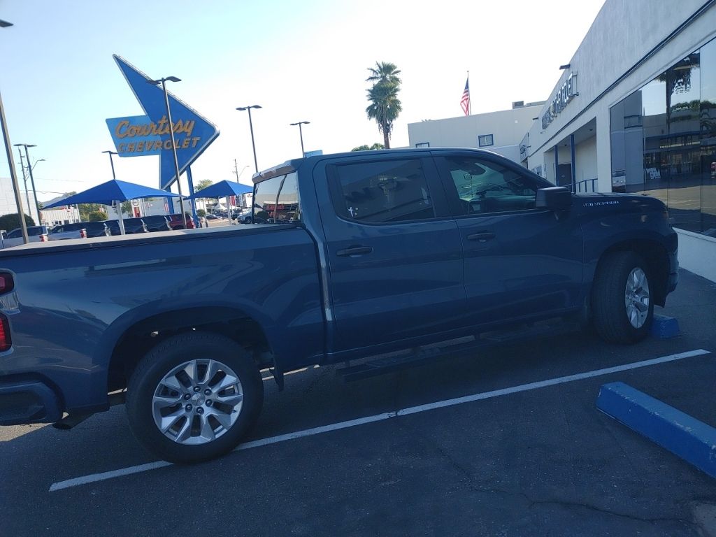 2024 Chevrolet Silverado 1500 Custom photo 4