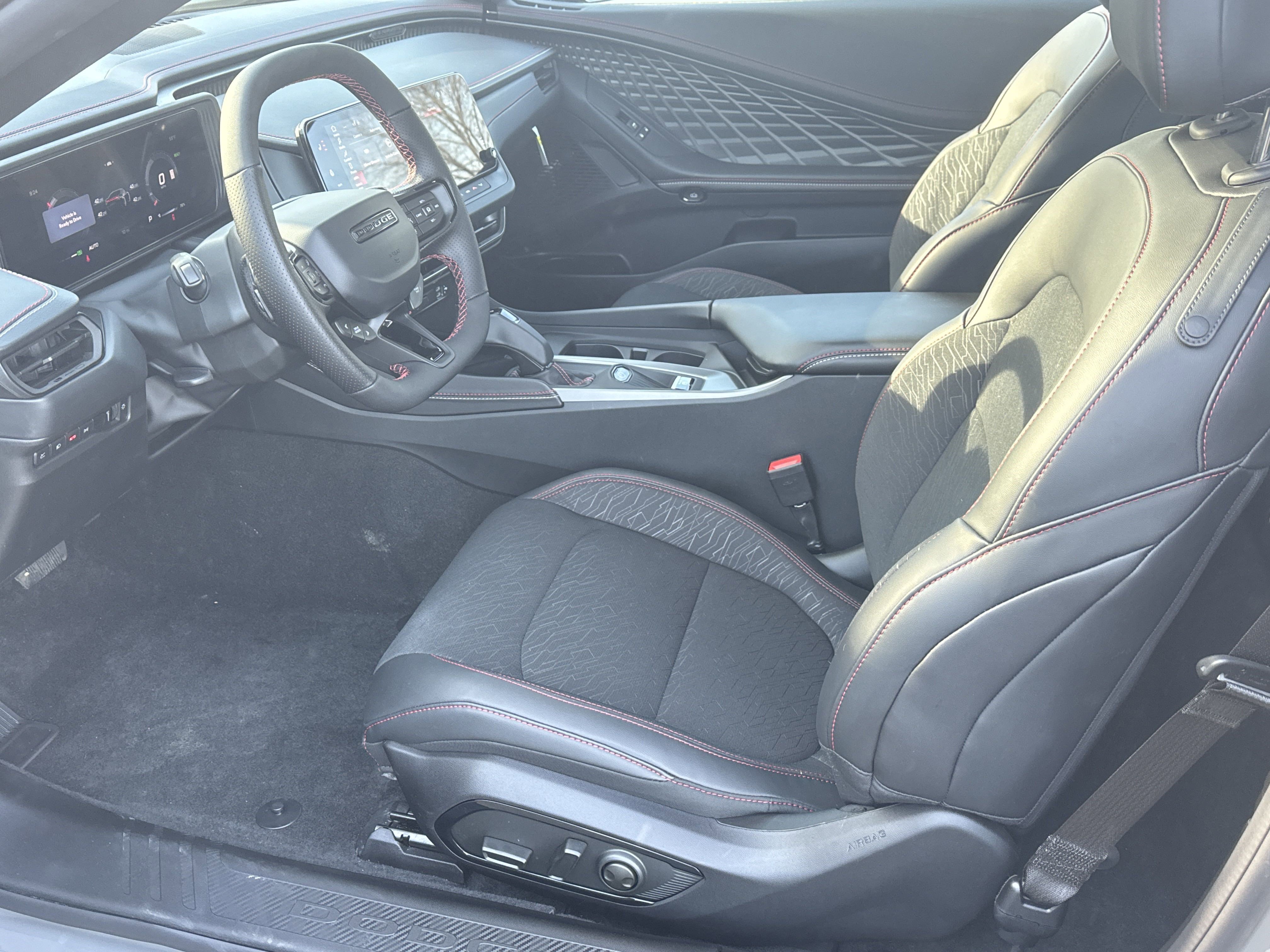 2025 Dodge Charger R/T photo 8