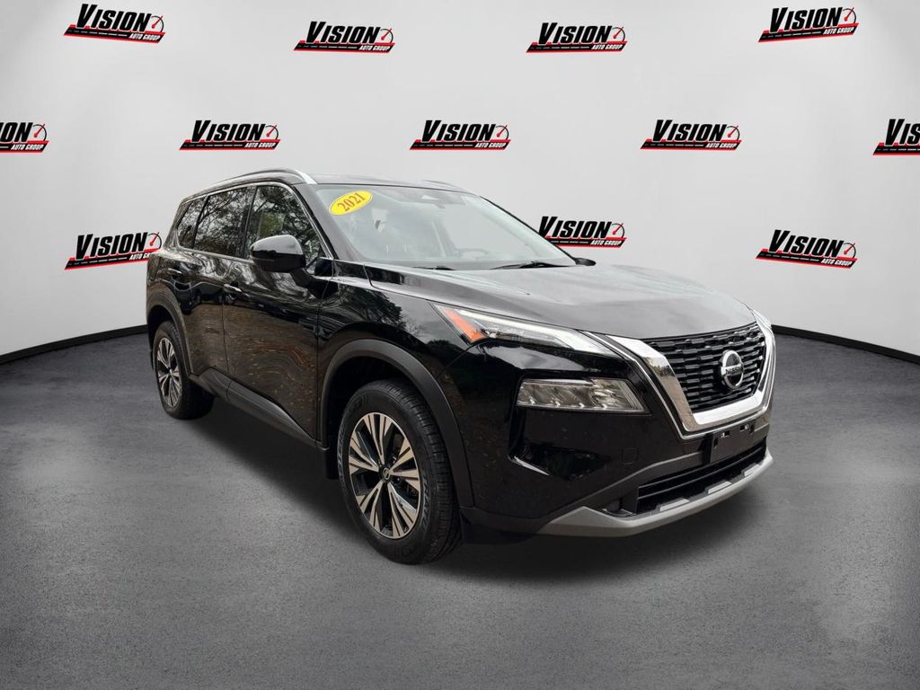 2021 Nissan Rogue SV photo 3