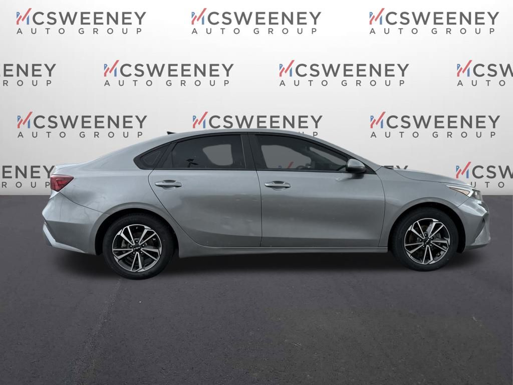 2022 Kia Forte LXS photo 6