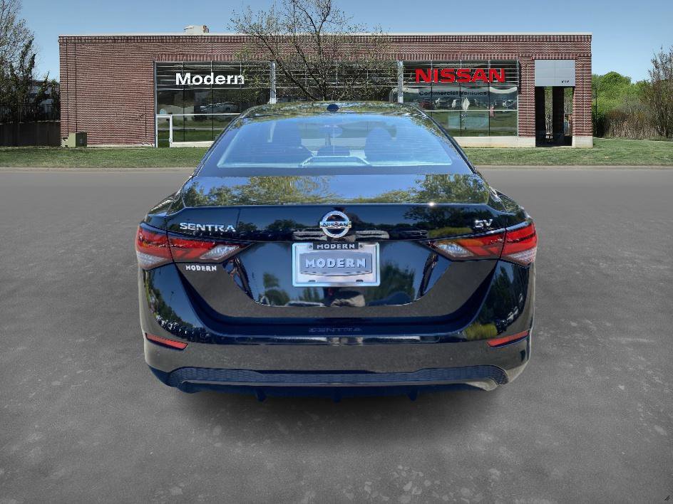 2020 Nissan Sentra SV photo 3