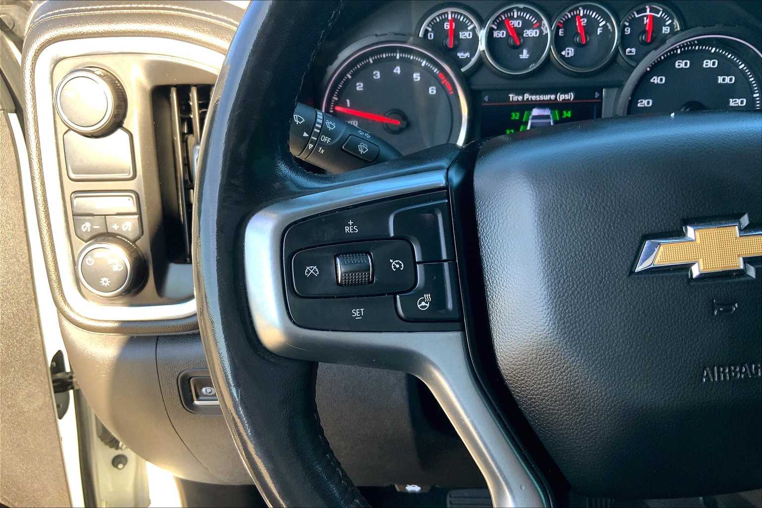 2020 Chevrolet Silverado 1500 LT photo 20