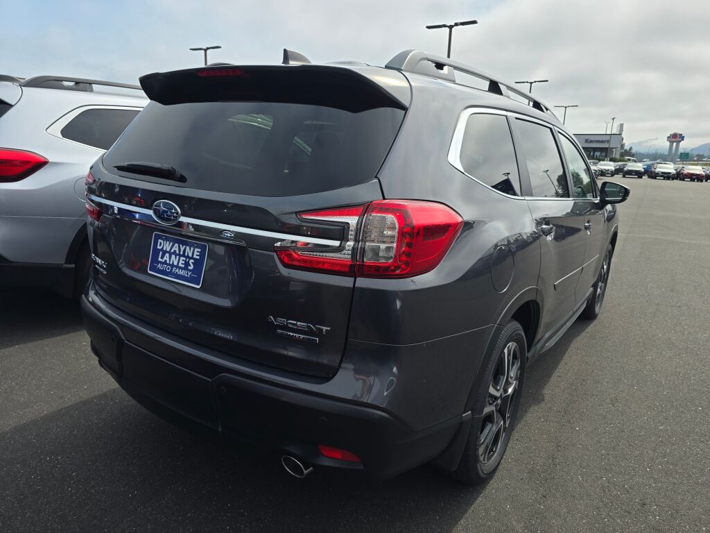 2025 Subaru Ascent Limited photo 3