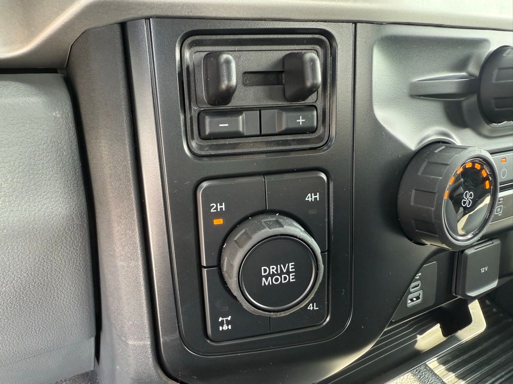 2026 Ford F-350 photo 21