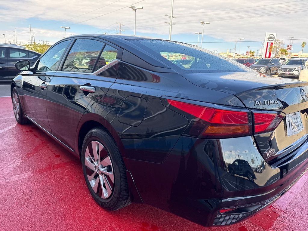 2023 Nissan Altima 2.5 S photo 12