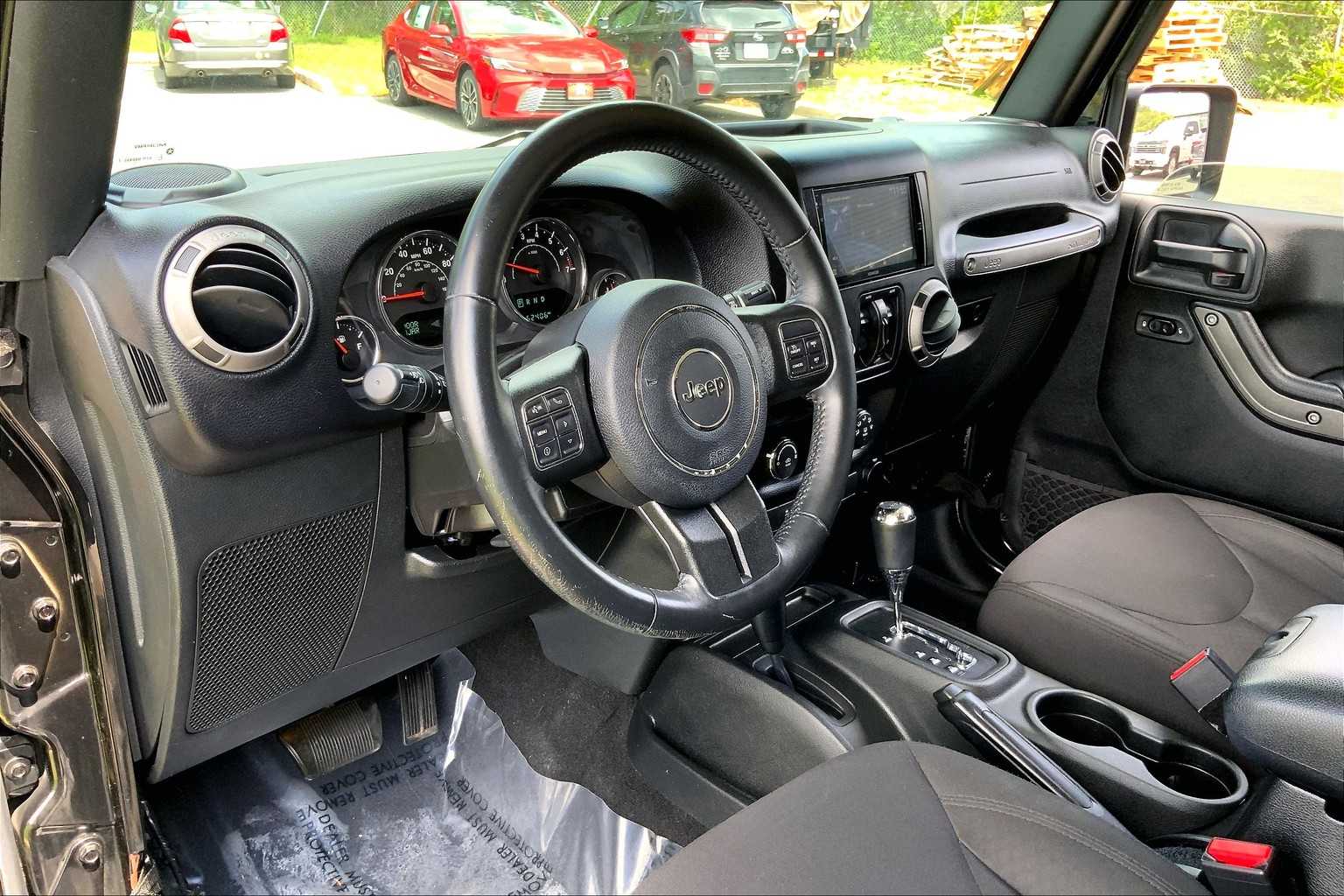 2017 Jeep Wrangler Unlimited Sport photo 16