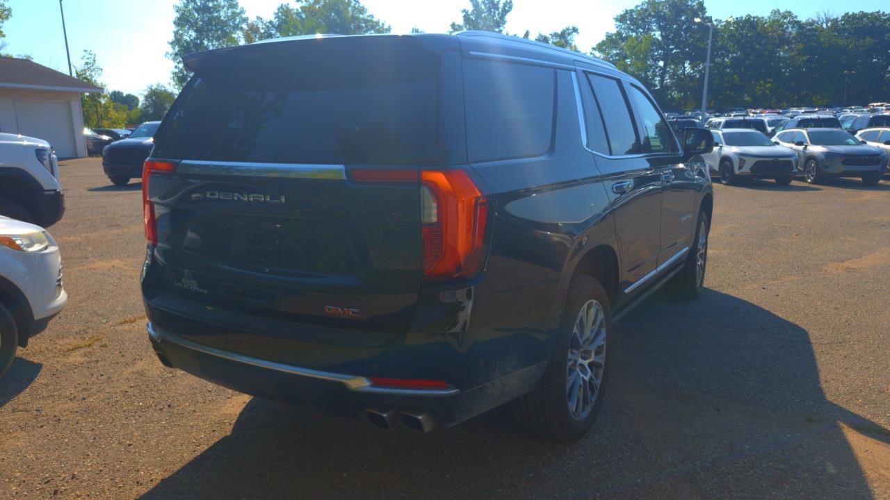 2025 Gmc Yukon Denali photo 2