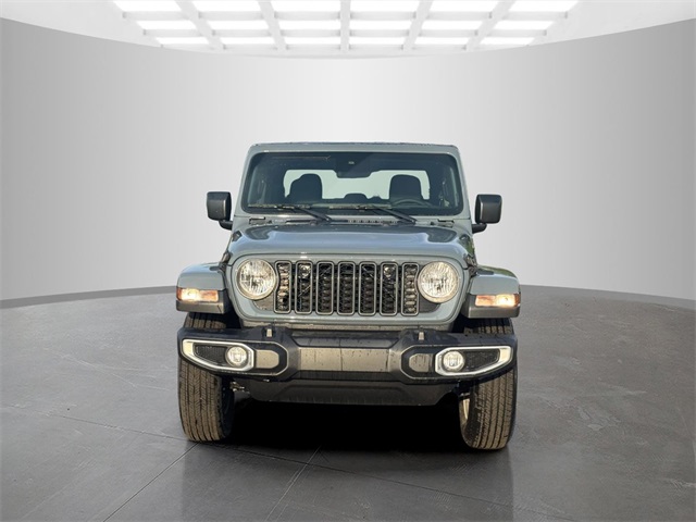 2025 Jeep Gladiator Sport S photo 2