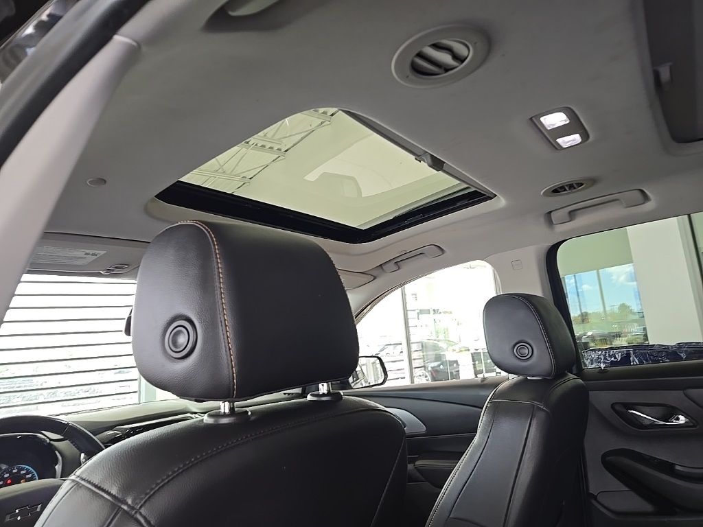 2021 Chevrolet Traverse RS photo 17