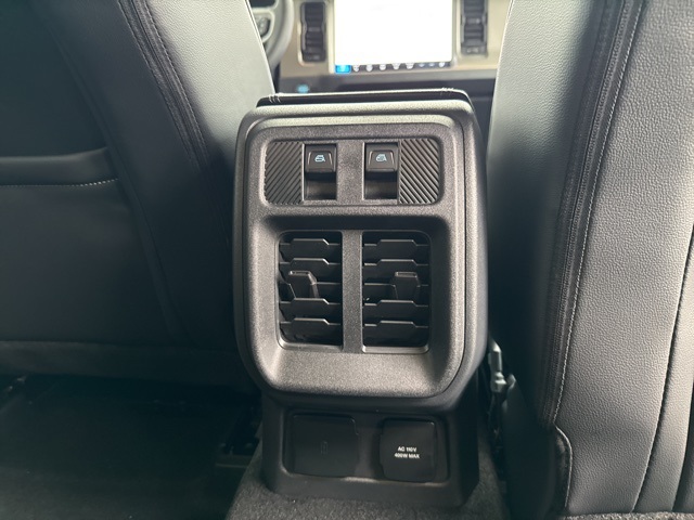 2025 Ford Bronco Outer Banks photo 3