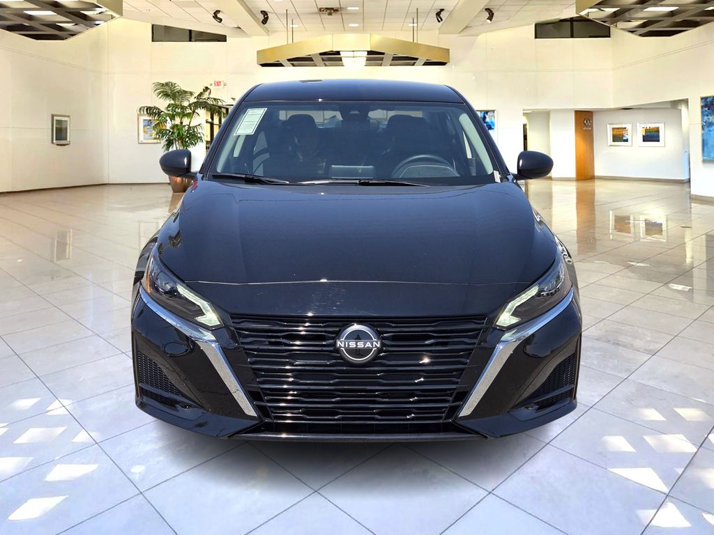 2025 Nissan Altima 2.5 S photo 2
